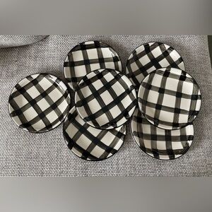 Folk Craft Fashion Focus by Tienshan Black & White Brushed Plaid plates set of 7